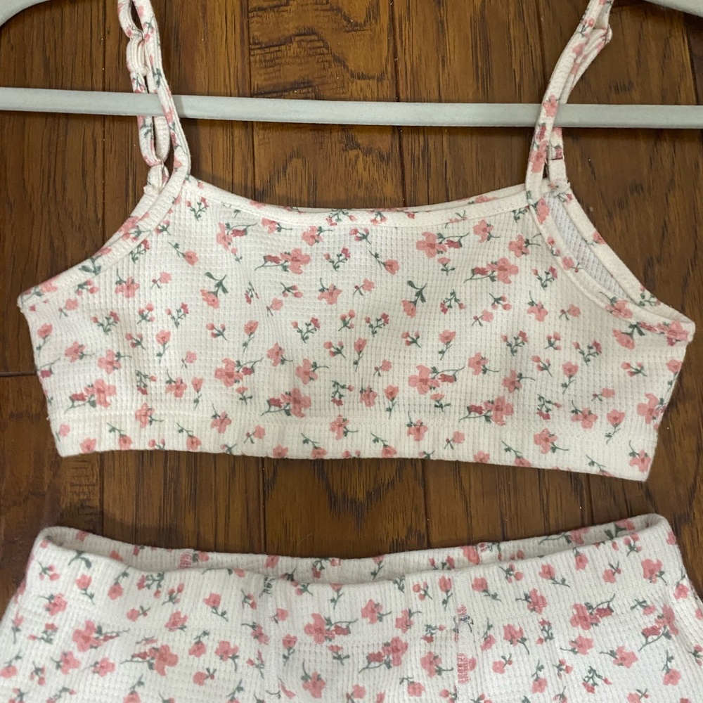 Crochet floral set